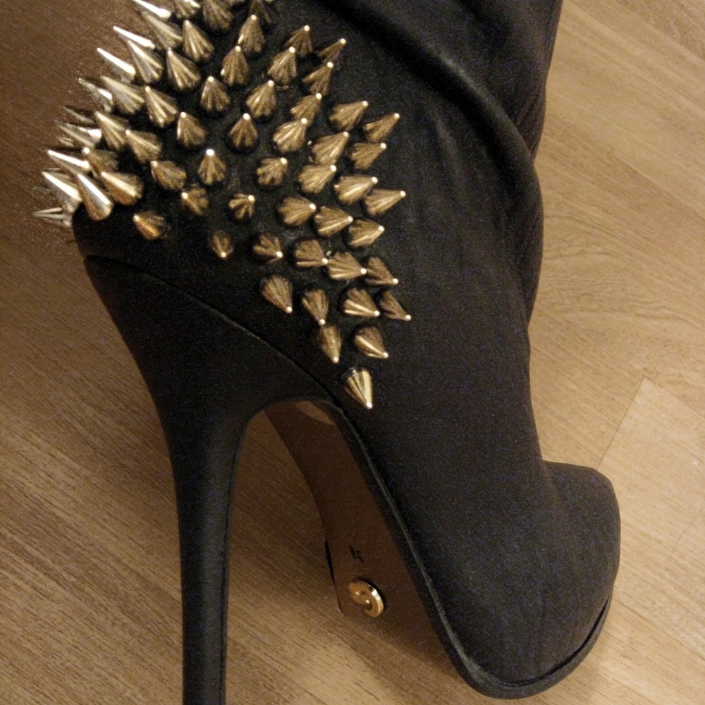 Givanno Black Leather Heels with Gold Spikes